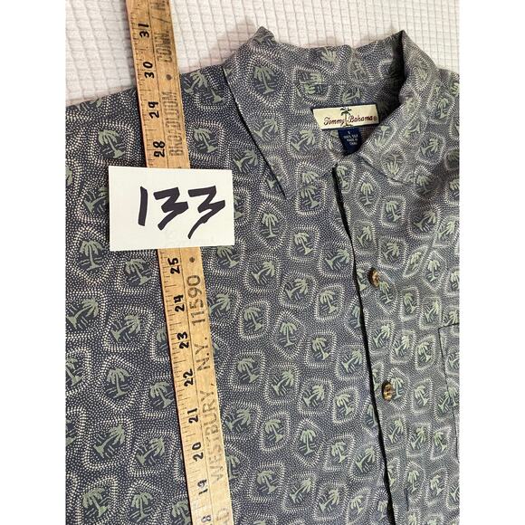 Tommy Bahama Small Palm Tree Pattern Button-Up Shirt – Short Sleeve 100% Silk - Picture 4 of 7